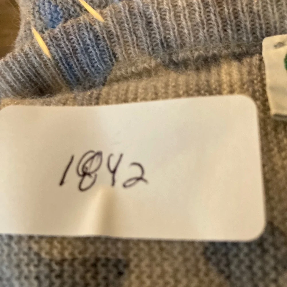 IZOD Lacoste V Neck Sweater‎ Mens XL Gray Pullover Long Sleeve Acrylic